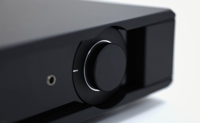 Macro of the Mercury fascia at the right hand end, the machined volume knob and the headphone socket beside it in the black front panel