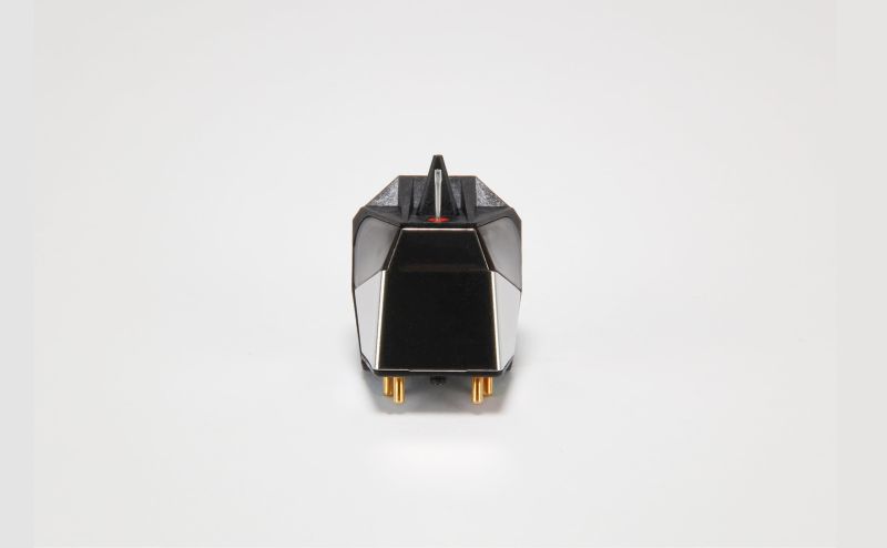 The Nd5 head-on from the front, showing the symmetry of the moulded body and the two gold mounting pins beneath