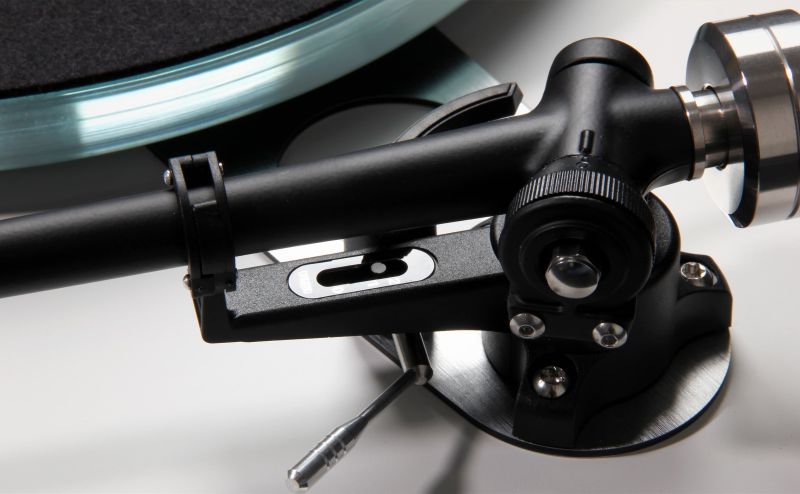 Macro of the RB330 bearing housing and the stainless balance weight
