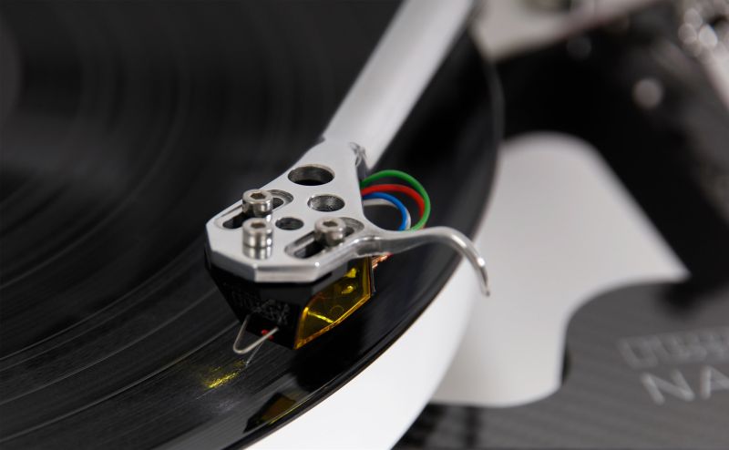 The Aphelion 2 moving coil cartridge tracking the groove of a record